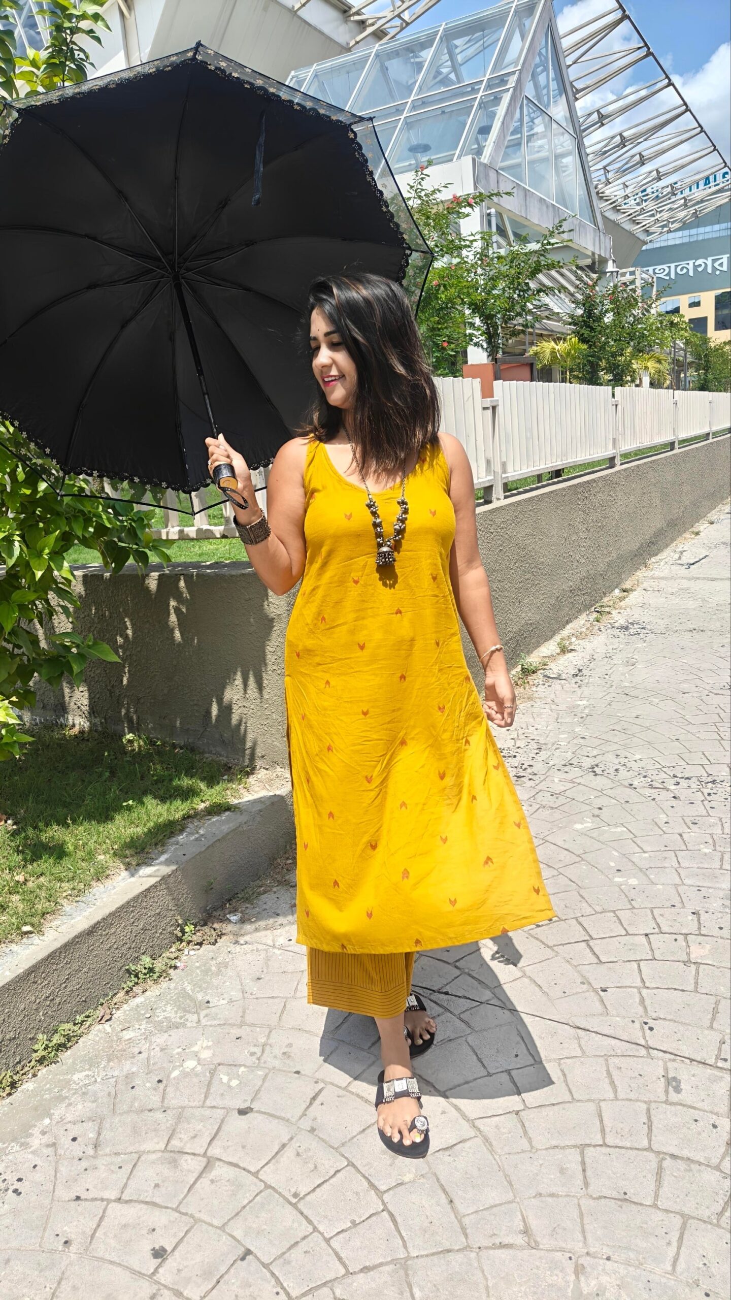 YELLOW JAMDANI BUTA STRIPED PANTS - Image 2