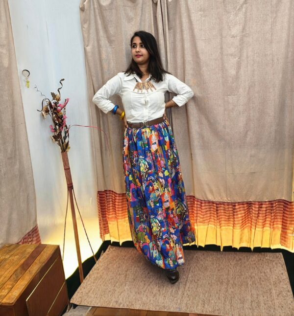 FRIDA KHALO QUARKY PRINT SKIRT - Image 2