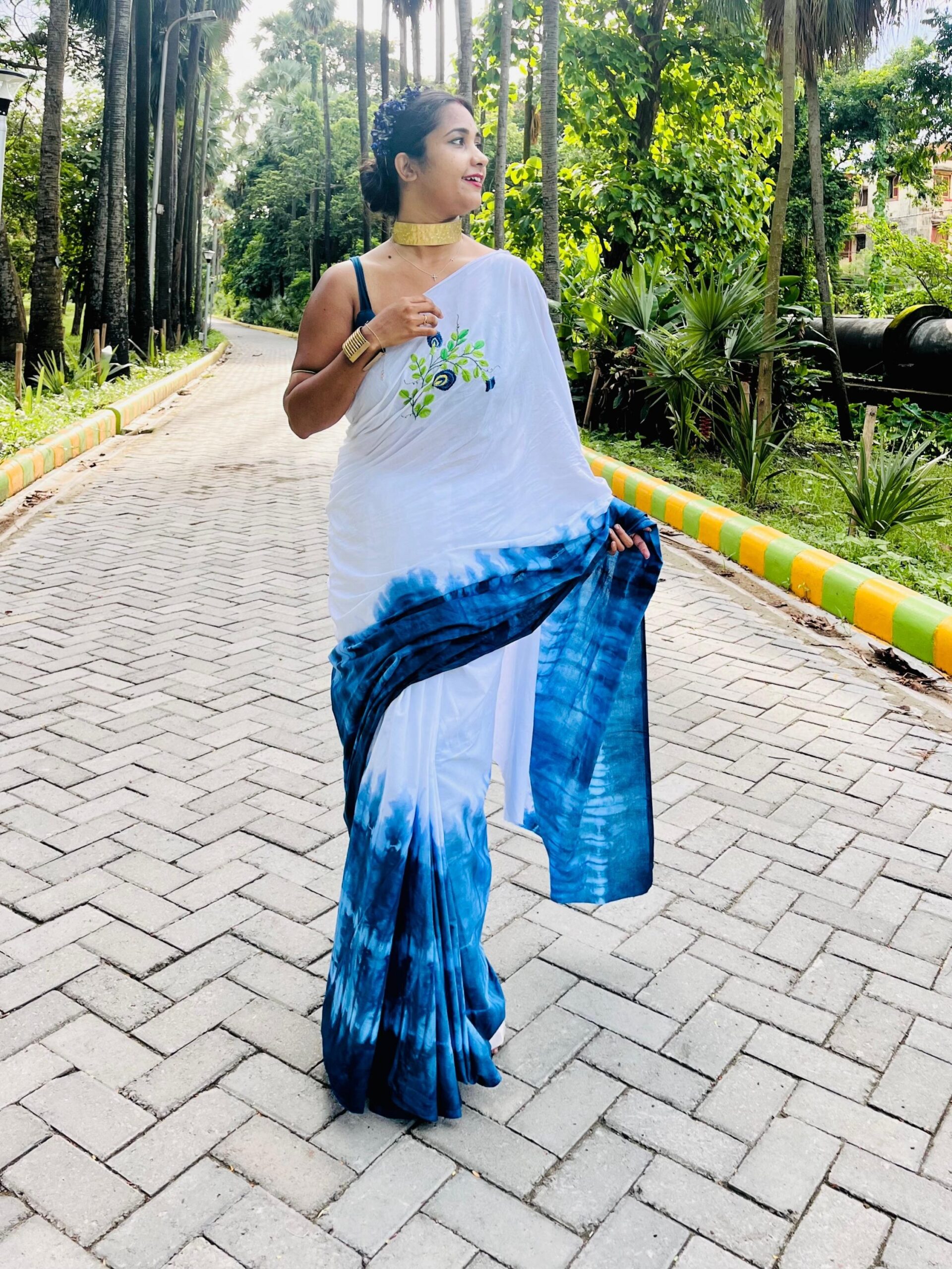 HAND-EMBRODAY APARAJITA FLOWER ORGANIC TIY AND DIE SAREE WITH BLOUSE - Image 2