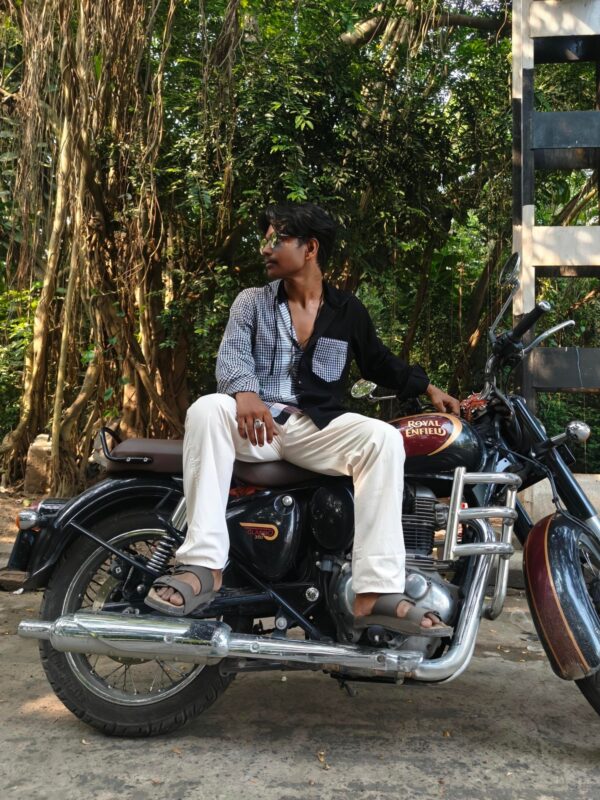 BLACK CHECKERED HODDIE SHIRT - Image 2