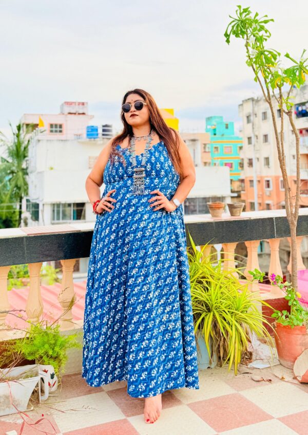 PRETTY LADY INDIGO ZIGZAG PLUS SIZE DRESS - Image 5