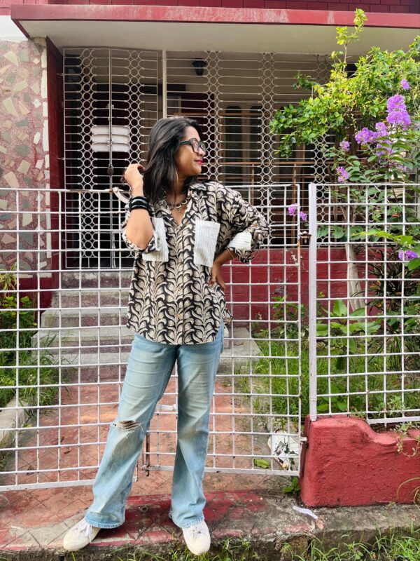 BLACK AND WHITE BLOCK LOOSE FIT UNISEX SHIRT - Image 3