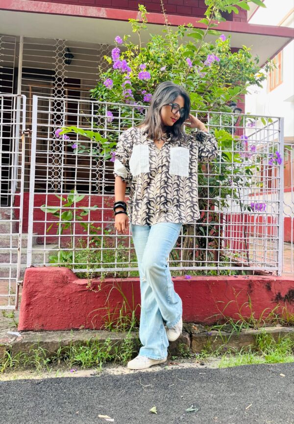 BLACK AND WHITE BLOCK LOOSE FIT UNISEX SHIRT