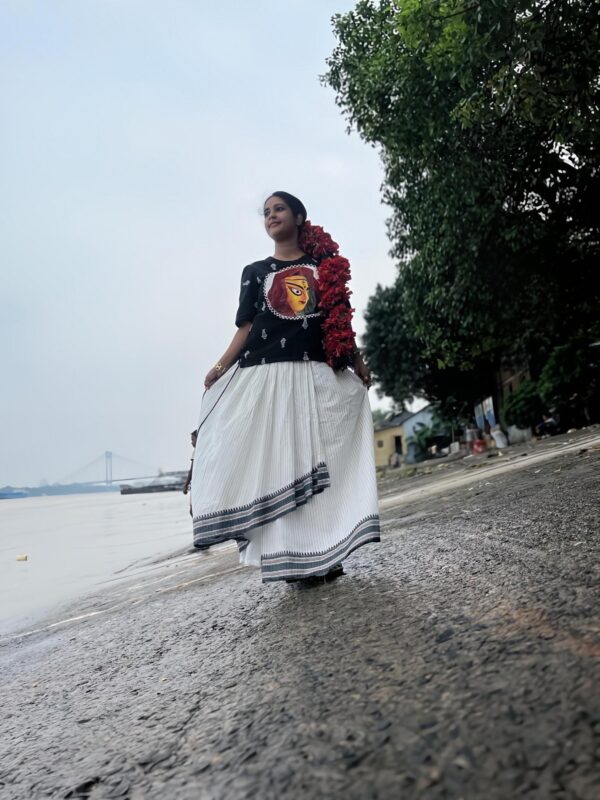 HAND-PAINTED DURGA JAMDANI TOP AND SKIRT SET - Image 2