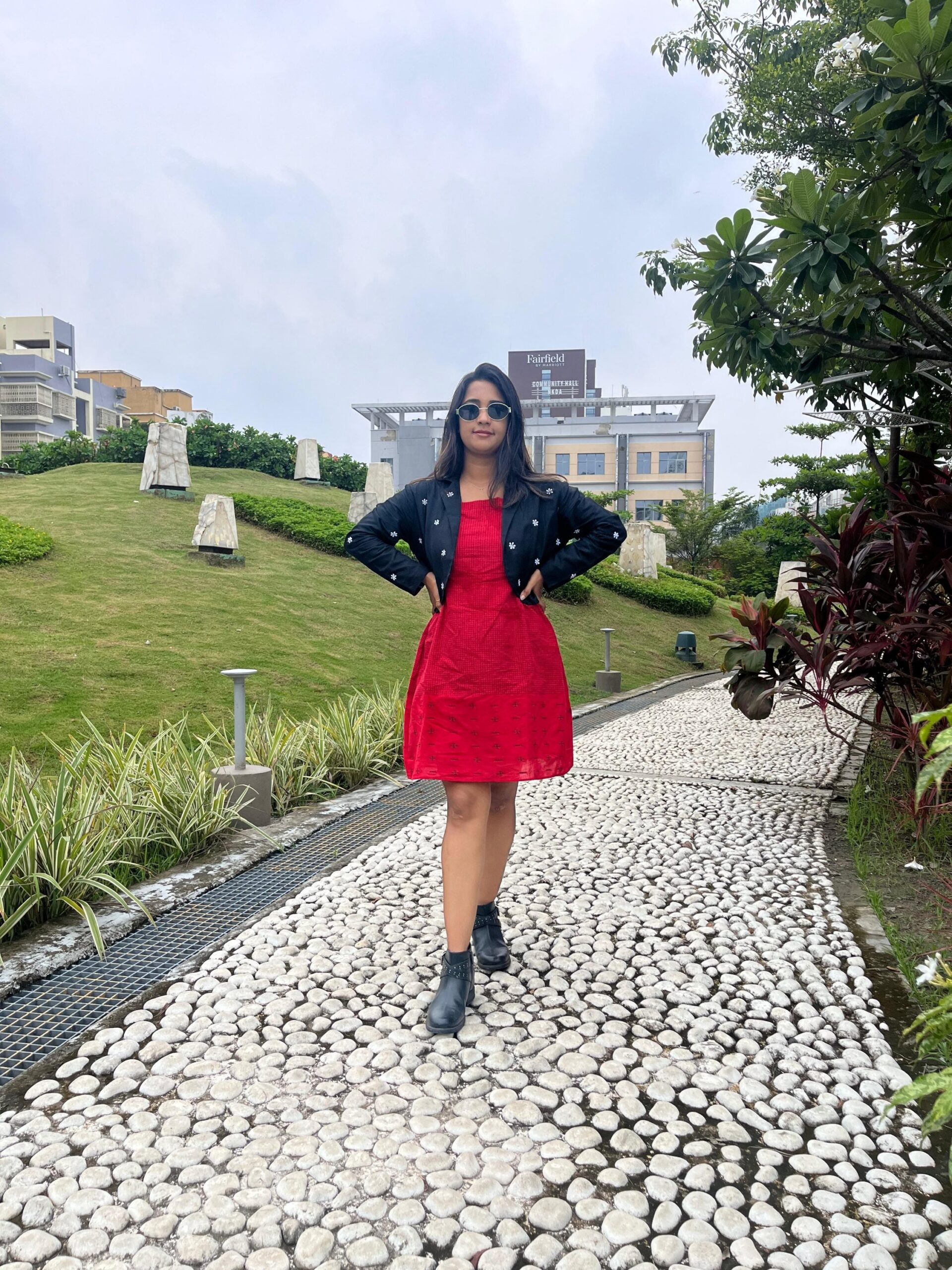 JAMDANI DRESS WITH EMBROIDERY JACKET - Image 7