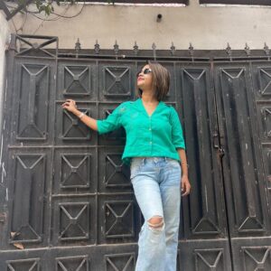 HAND EMBROIDERY FLOWER SHIRT (BAMBOO COTTON)